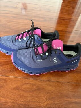 On Running Women's Trail Runners in Navy and Pink